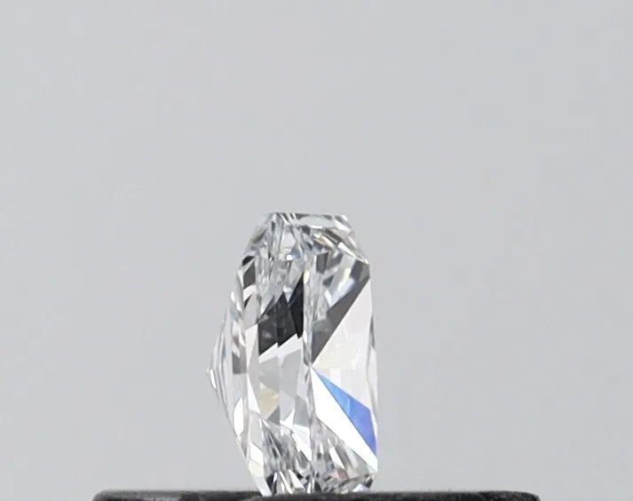 0.20ct Radiant Lab Grown Diamond (Colour D, Clarity VS1, IGI Certified)