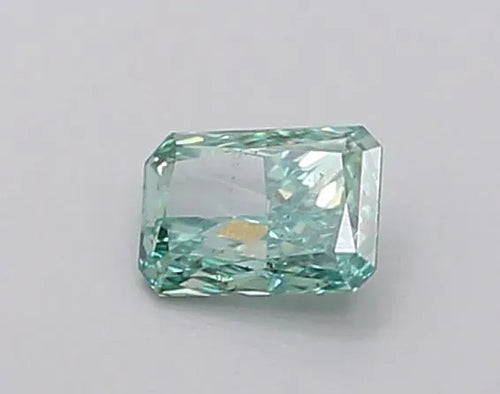 0.26ct Radiant Lab Grown Diamond (Colour Fancy Vivid Green, Clarity VS2, IGI Certified)