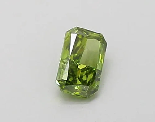 0.28ct Radiant Lab Grown Diamond (Colour Fancy Vivid Green, Clarity SI1, IGI Certified)