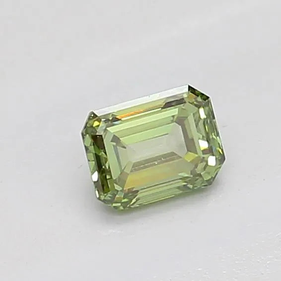 0.30ct Emerald Lab Grown Diamond (Colour Fancy Vivid Green, Clarity VVS2, IGI Certified)