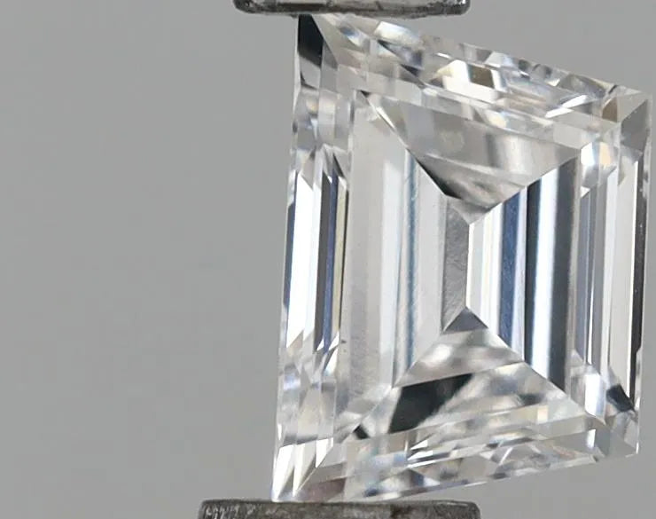 0.30ct Trapezoid Lab Grown Diamond (Colour F, Clarity VS1, Cut VG, Uncertified)