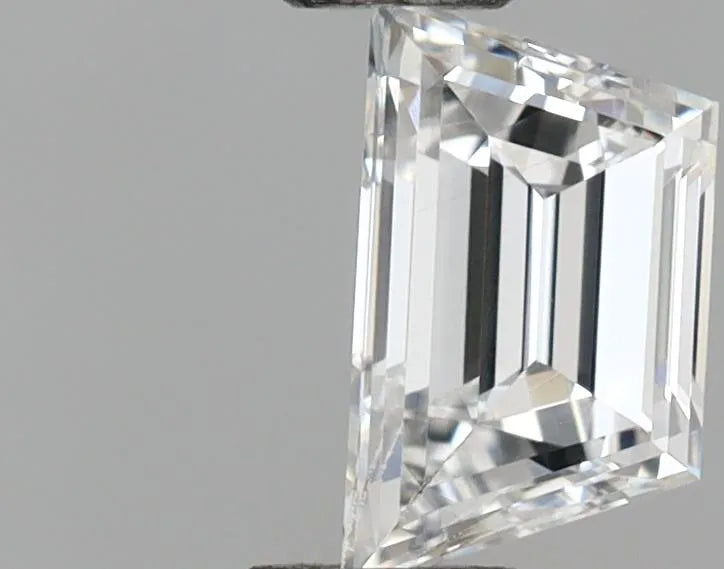 0.36ct Trapezoid Lab Grown Diamond (Colour F, Clarity VS1, Cut VG, Uncertified)