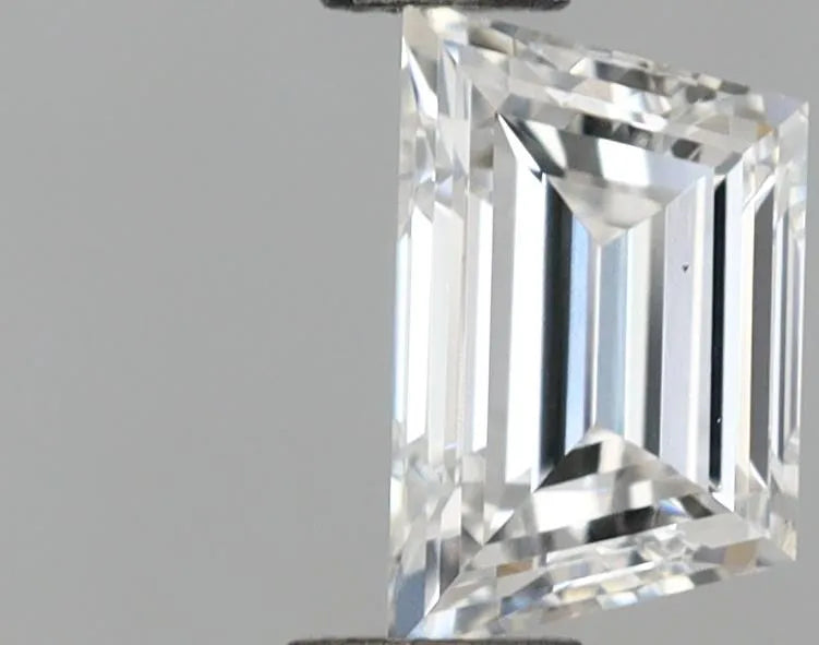 0.43ct Trapezoid Lab Grown Diamond (Colour F, Clarity VS1, Cut VG, Uncertified)