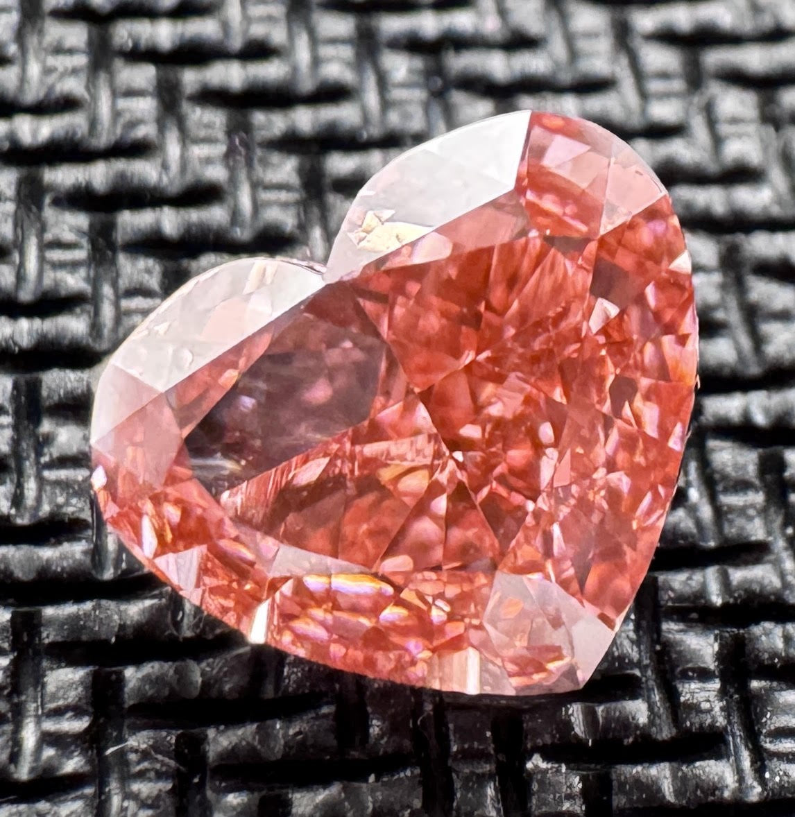 Heart 1.30 ct Fancy Vivid Pink VS1 EX EX Faint