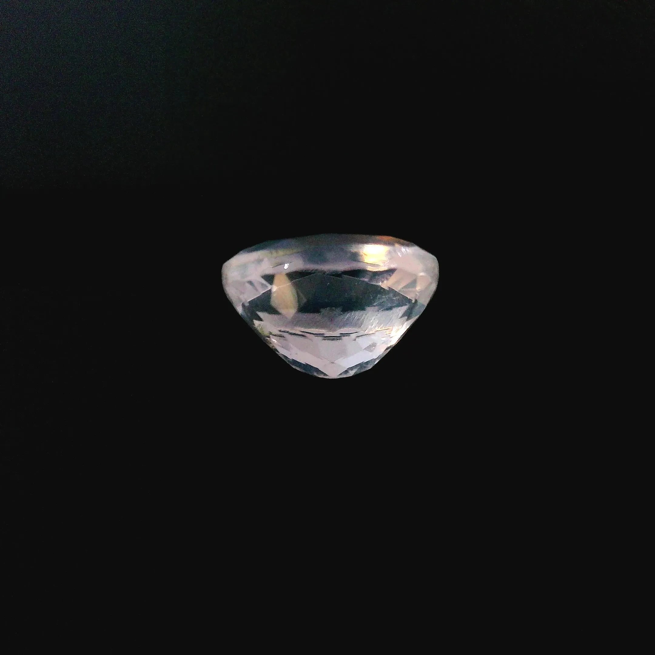 1.53ct Oval Natural Moonstone (Colour White, Clarity Eye Clean, Cut Faceted)