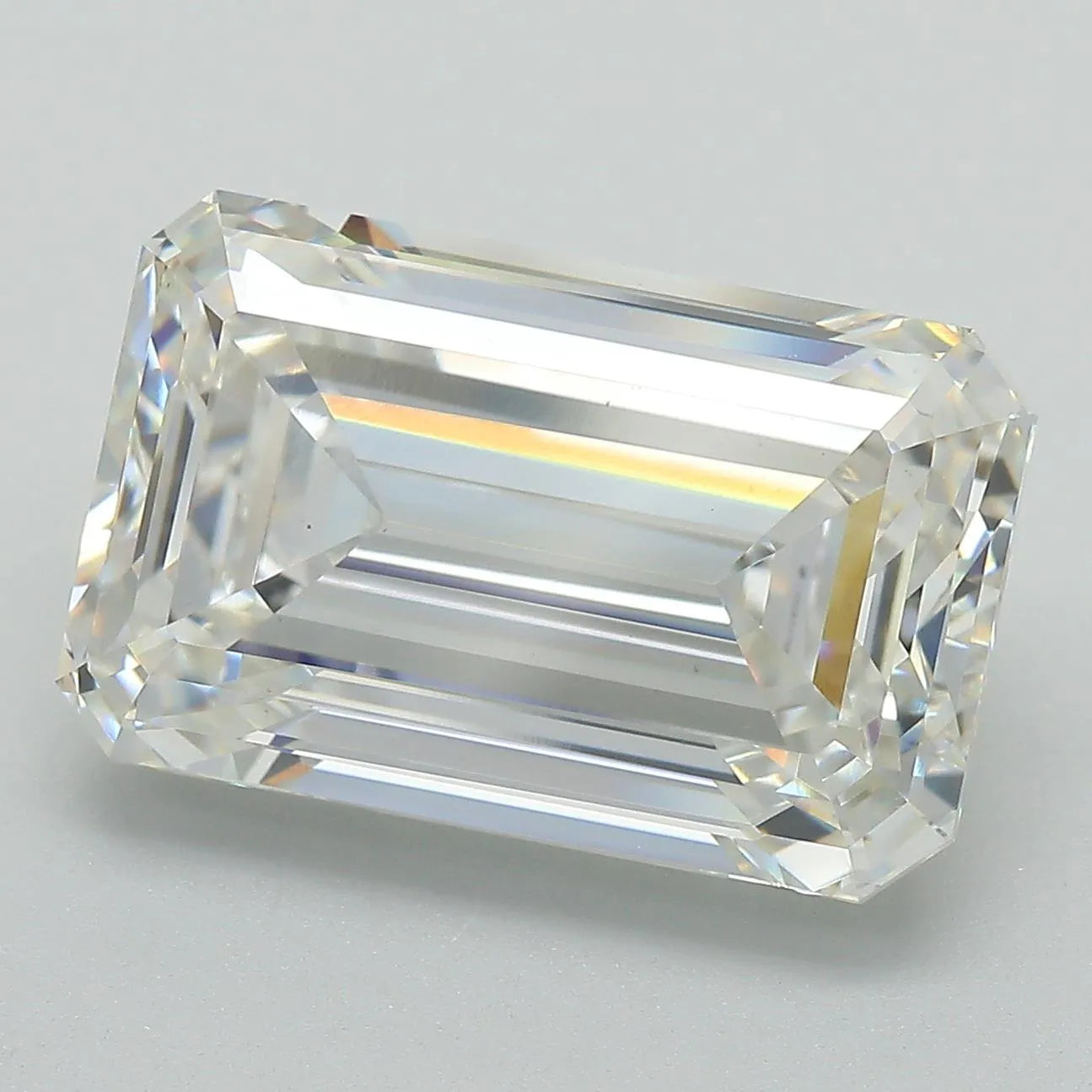 10.00ct Emerald Lab Grown Diamond (Colour G, Clarity VS2, IGI Certified)