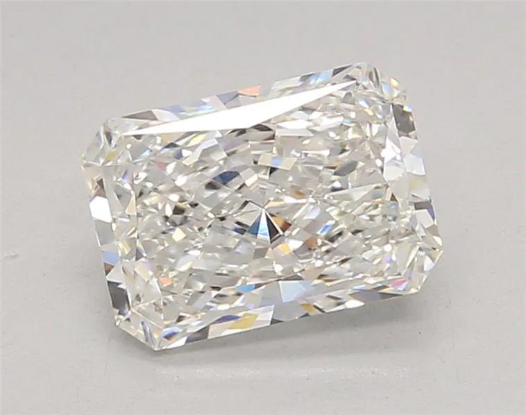 2.04ct Radiant Lab Grown Diamond (Colour E, Clarity VVS2, IGI Certified)