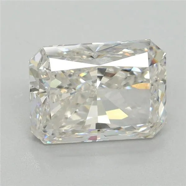 2.22ct Radiant Lab Grown Diamond (Colour F, Clarity VVS2, IGI Certified)