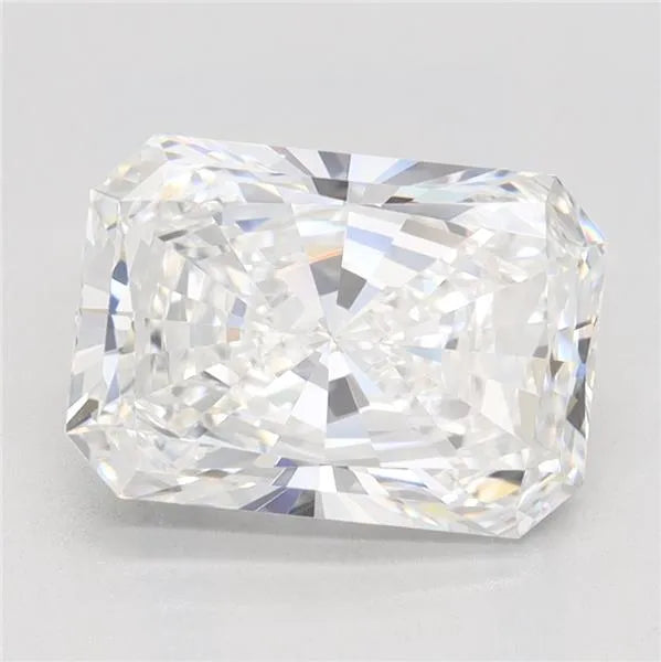 2.27ct Radiant Lab Grown Diamond (Colour E, Clarity IF, IGI Certified)