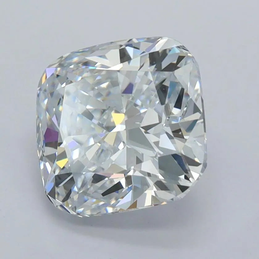2.57ct Cushion modified Lab Grown Diamond (Colour F, Clarity VVS2, IGI Certified)