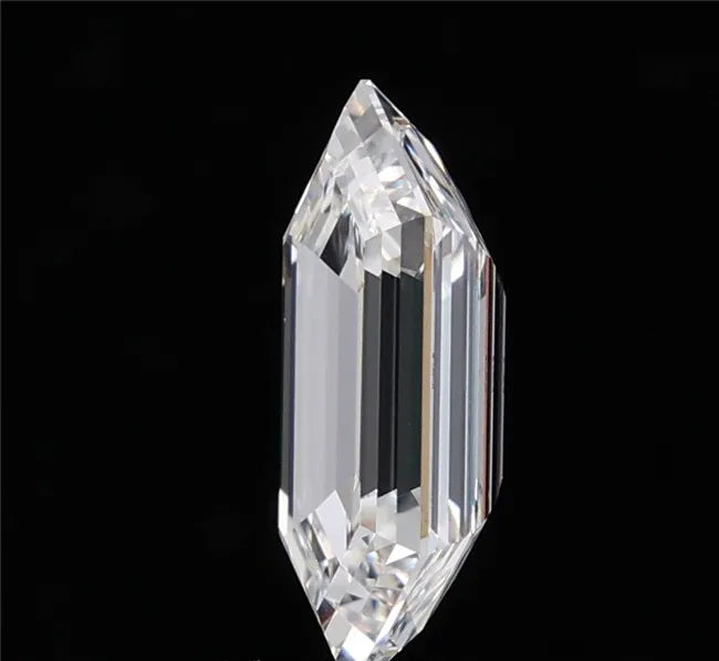 2.59ct Hexagonal Lab Grown Diamond (Colour E, Clarity VVS1, IGI Certified)