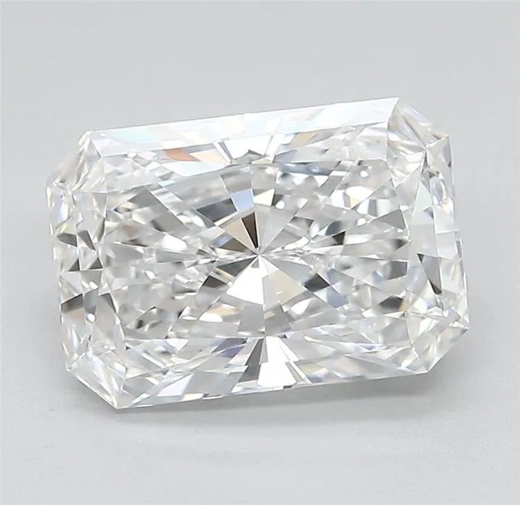 2.61ct Radiant Lab Grown Diamond (Colour D, Clarity VVS1, Cut EX, IGI Certified)