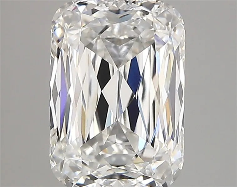 2.70ct Cushion modified Lab Grown Diamond (Colour E, Clarity VVS2, IGI Certified)