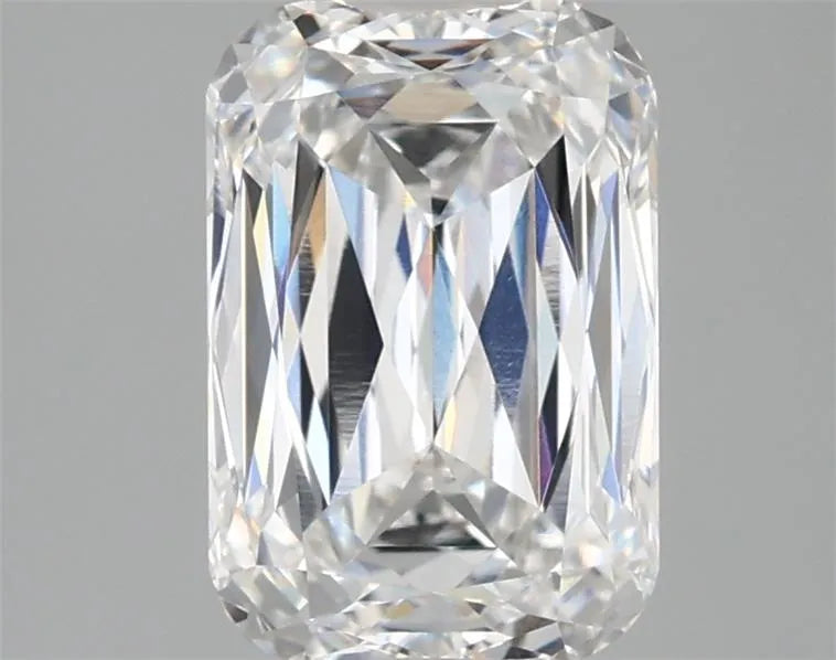 2.74ct Cushion modified Lab Grown Diamond (Colour E, Clarity VVS2, IGI Certified)