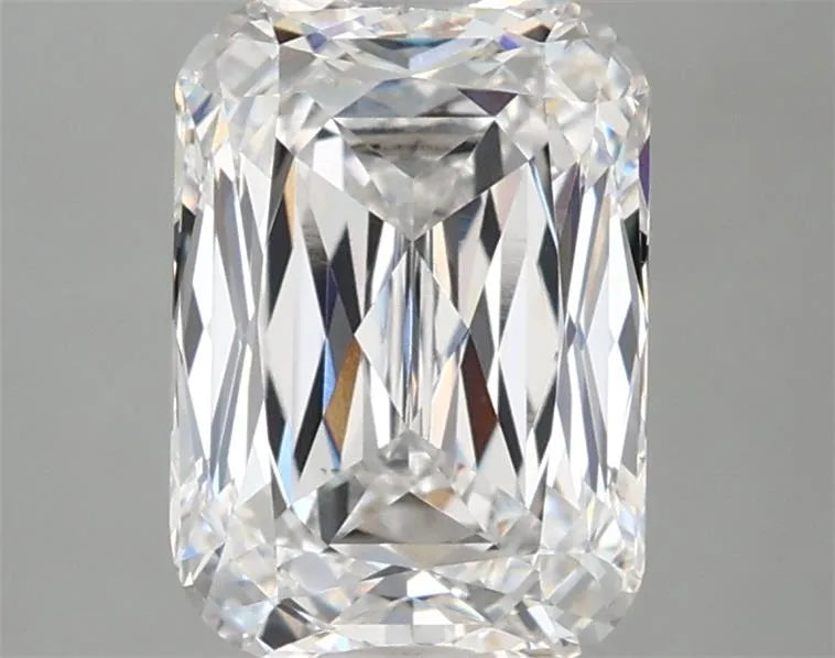 2.77ct Cushion modified Lab Grown Diamond (Colour E, Clarity VVS2, IGI Certified)
