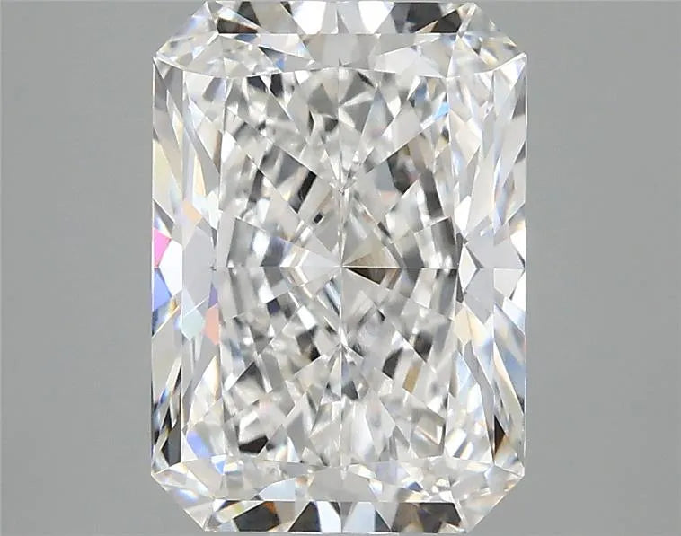 2.98ct Radiant Lab Grown Diamond (Colour E, Clarity VVS2, IGI Certified)