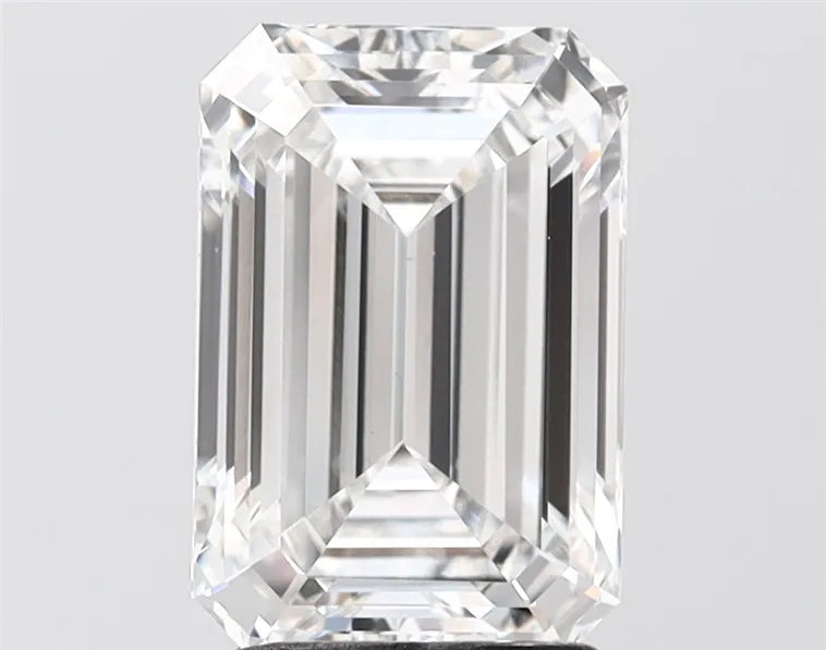 3.01ct Emerald Lab Grown Diamond (Colour F, Clarity VVS2, IGI Certified)