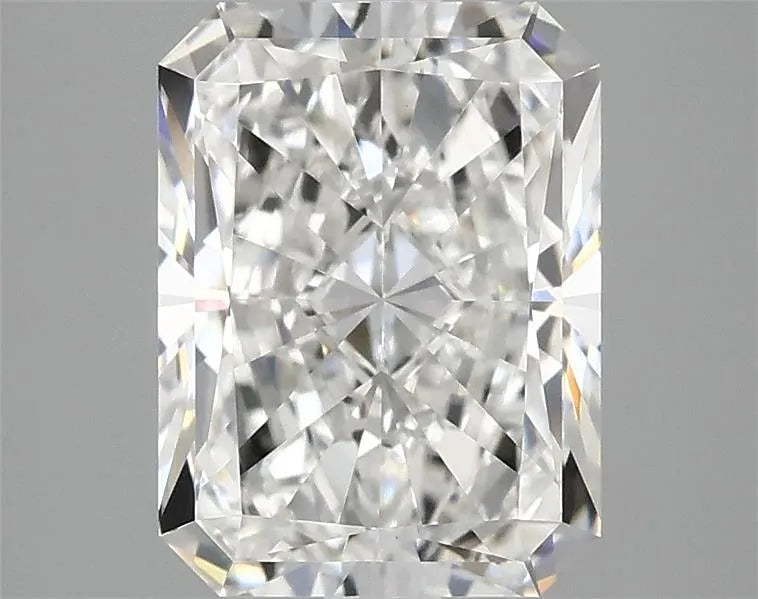 3.03ct Radiant Lab Grown Diamond (Colour F, Clarity VVS2, IGI Certified)