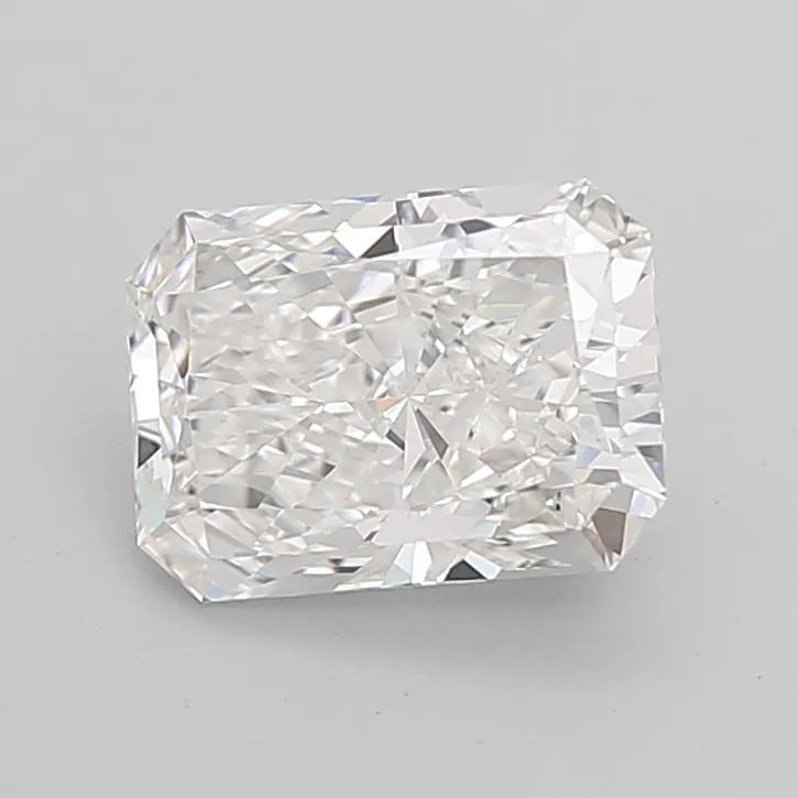 3.06ct Radiant Lab Grown Diamond (Colour F, Clarity VVS2, IGI Certified)