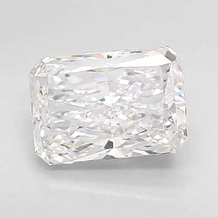3.08ct Radiant Lab Grown Diamond (Colour E, Clarity VS1, IGI Certified)