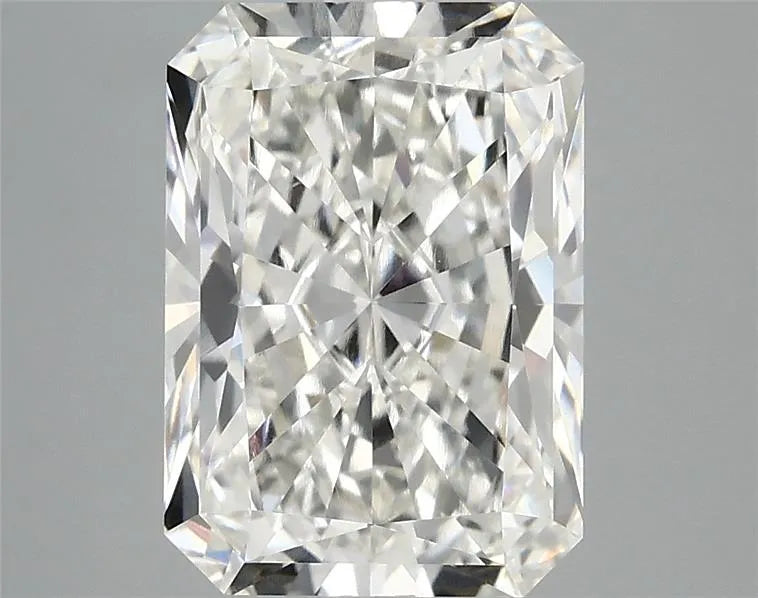 3.25ct Radiant Lab Grown Diamond (Colour G, Clarity VVS2, IGI Certified)