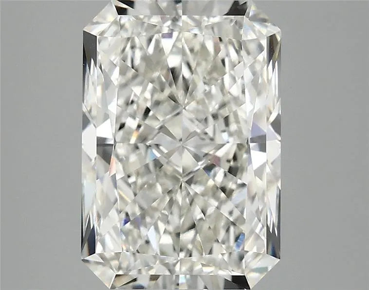 3.40ct Radiant Lab Grown Diamond (Colour G, Clarity VVS2, IGI Certified)