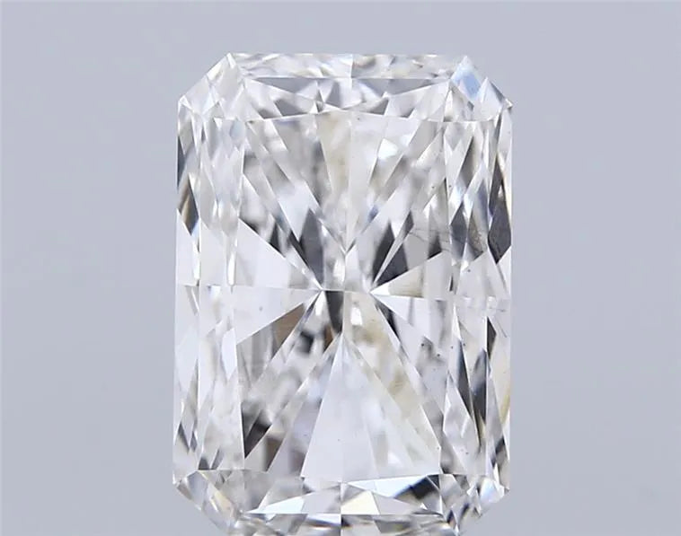 3.51ct Radiant Lab Grown Diamond (Colour F, Clarity VS2, IGI Certified)