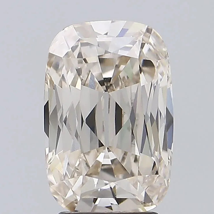 3.61ct Cushion modified Lab Grown Diamond (Colour L, Clarity VVS2, IGI Certified)
