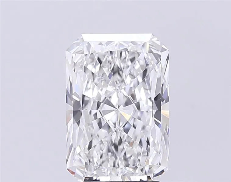 3.76ct Radiant Lab Grown Diamond (Colour E, Clarity VVS1, IGI Certified)