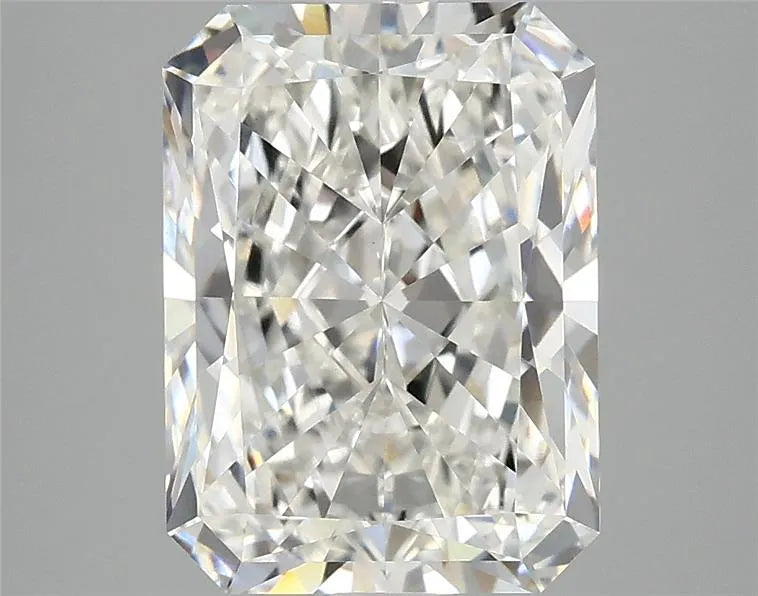 3.92ct Radiant Lab Grown Diamond (Colour G, Clarity VVS2, IGI Certified)