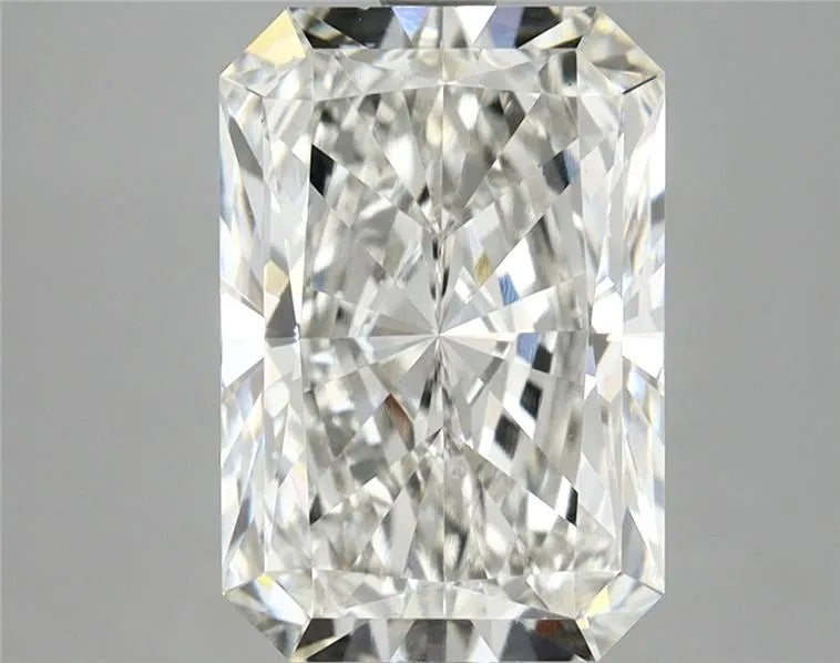 3.96ct Radiant Lab Grown Diamond (Colour G, Clarity VS2, IGI Certified)