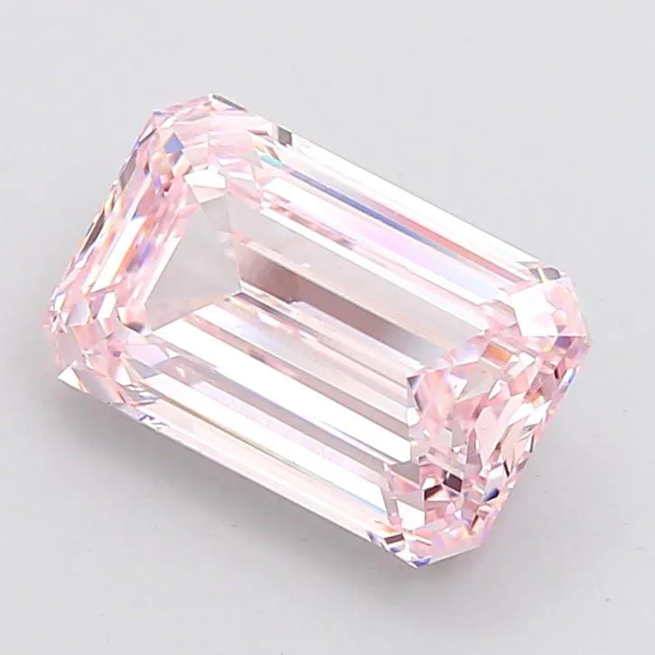 4.02ct Emerald Lab Grown Diamond (Colour Fancy Light Pink, Clarity VS1, IGI Certified)