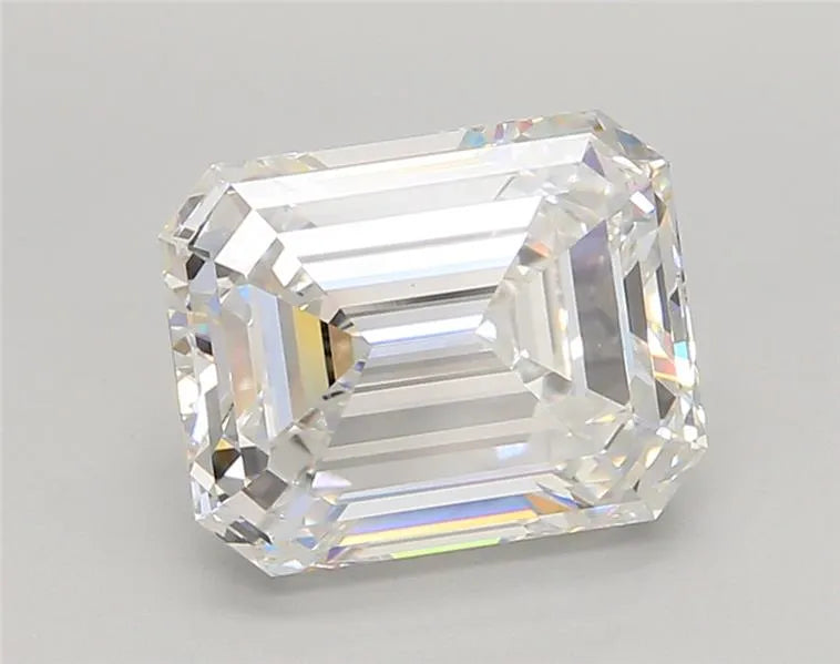 4.05ct Emerald Lab Grown Diamond (Colour E, Clarity VVS2, IGI Certified)