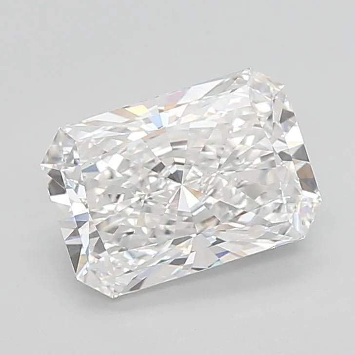 4.08ct Radiant Lab Grown Diamond (Colour D, Clarity VVS2, IGI Certified)
