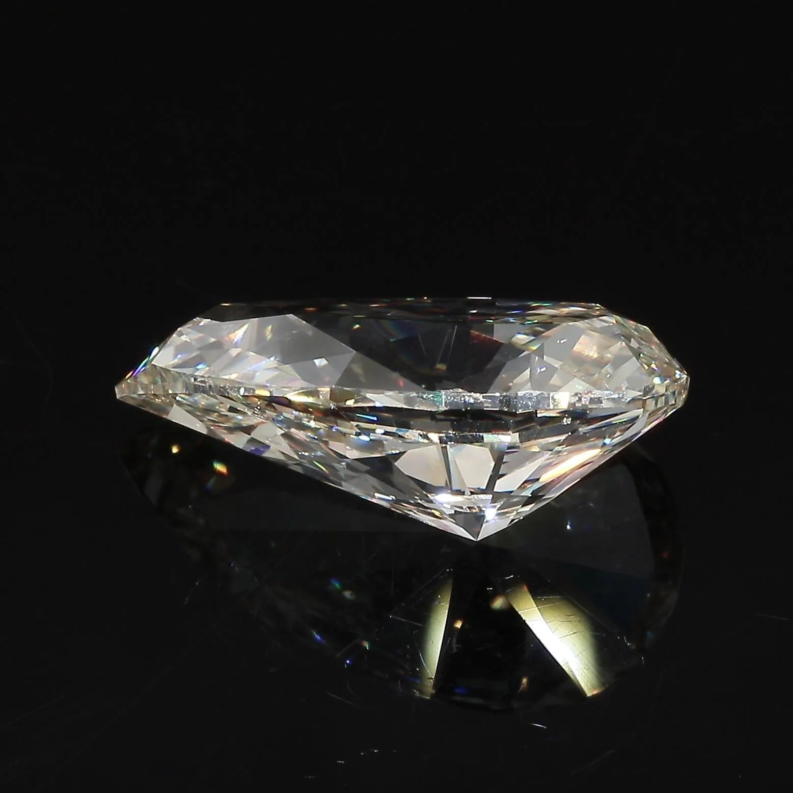 6.02ct Pear Natural Diamond (Colour M, Clarity SI1, GIA Certified)